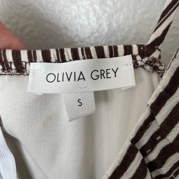 NWT Olivia Grey Striped Ruffle Bodice Adjustable Straps Maxi Dress Size Small - Picture 2 of 9